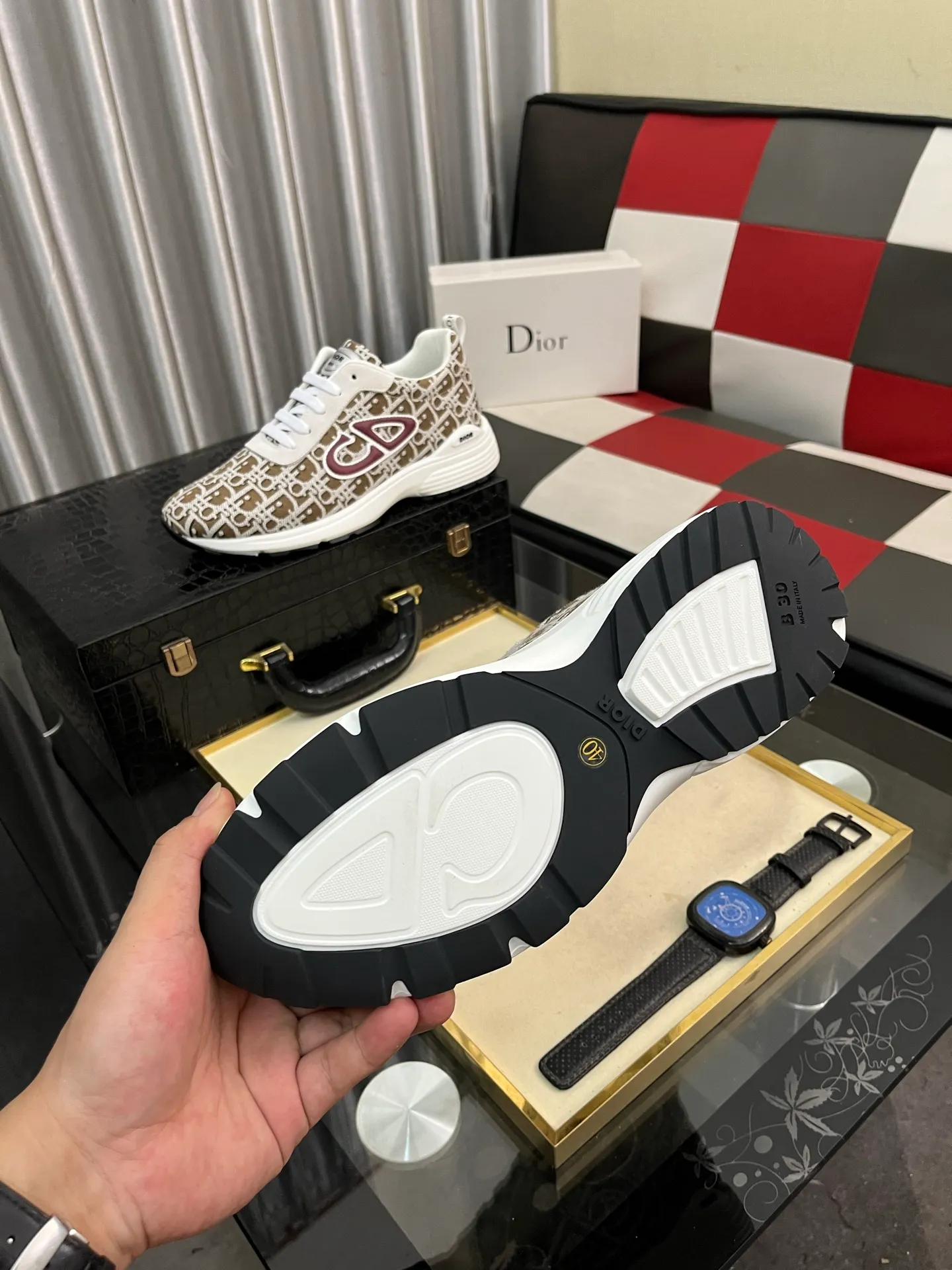 Men's Men's Shoes 💰440⌚️⌚️[Dior] Dior's new casual men's shoes are launched in Hong Kong counters. Official website 1:1 production. Original Italian materials. Designed by European and American masters. Perfect shape to create counter quality. Solid color rubber wear-resistant outsole and classic dazzling head! Super versatile and very comfortable. High-end without losing taste, fashionable and novel! ! Absolute focus! Code number: 38-445️⃣Colors available